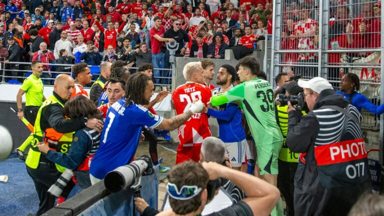 Futboll dhe boks, sfida e Strasburg-Mainz i ofroi të gjitha (VIDEO)
