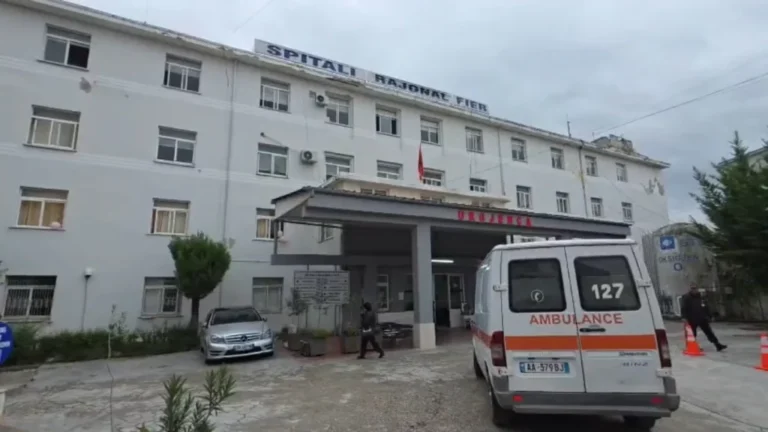 Patos, elektricisti humb jetën teksa punonte në shtyllë