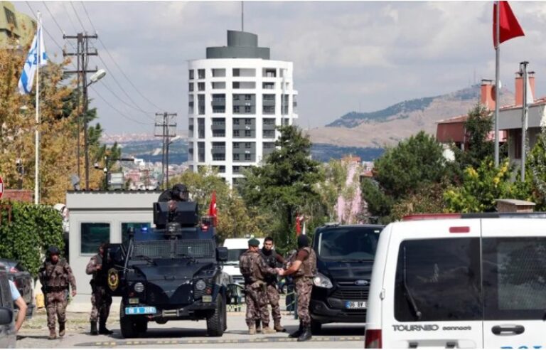 Të shtëna me armë zjarri në konsullatën izraelite në Stamboll, 3 viktima dhe disa të plagosur
