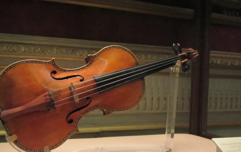 Misteri i një violine Stradivarius e vjedhur nga nazistët në Poloni gjatë një koncerti në Alzasë