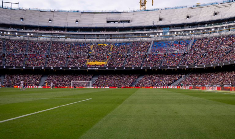Barcelona me sytë nga 60 mijë tifozët në duelin kundër Atleticos