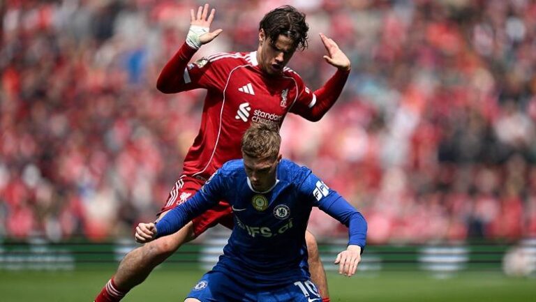 Chelsea i jep fund gjashtë humbjeve radhazi në Premier League