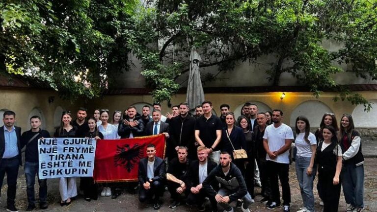 Protesta e studentëve në Shkup, ambasadori Meidani: Kërkesa për dinjitet nuk është kërcënim