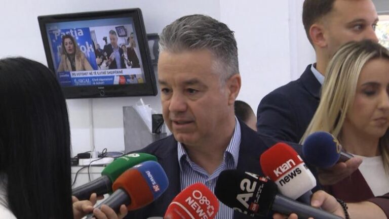 Procesi i votimit jo transparent/ Sa është numri i anëtarësisë në PD? Bozdo hesht para gazetarëve