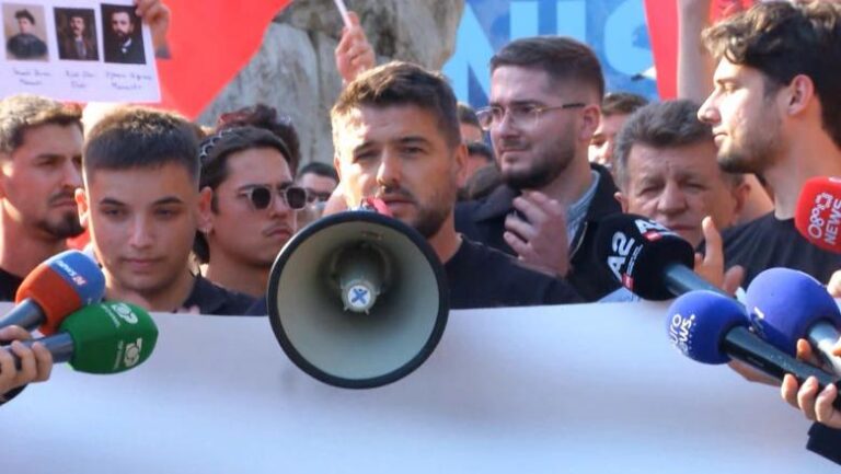 Protesta për gjuhën shqipe, Marin Mema: Të rinjtë shqiptarë të marrin në dorë fatin e tyre! Është koha për shqiptari