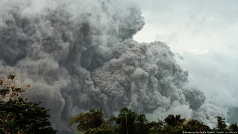 Alarm në Filipine: Vullkani Mayon me aktivitet të lartë magmatik