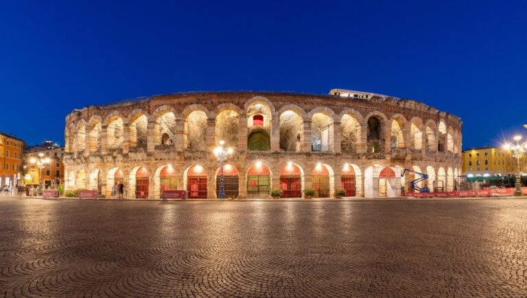 Në Arena e Veronës, Italia nderon sitet e UNESCO-s dhe kulturën e saj