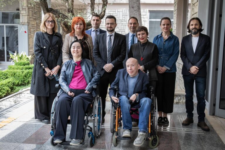 Avokati i Popullit pret aktivistin italian Maximiliano Ulivieri, në fokus të drejtat e personave me aftësi të kufizuara