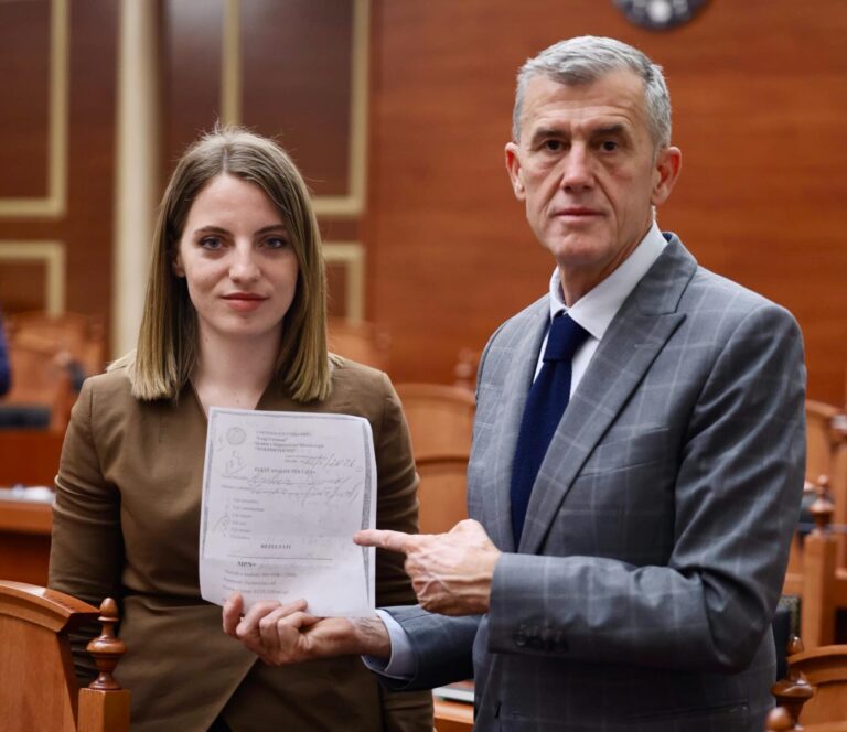 Deputetja e PS, Koçeku mbështet rivalin demokrat: Ndojtja e lumit Buna meriton vëmendjen e duhur