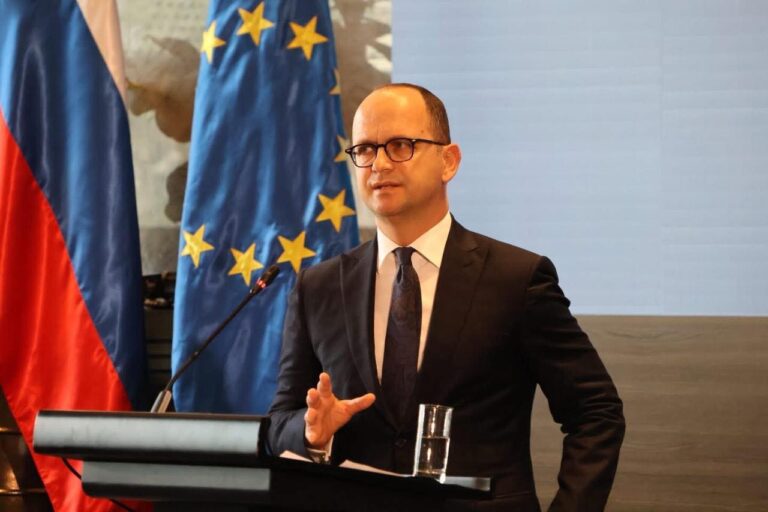 Humbja e peshës së Shqipërisë në rajon Bushati: Kritika për përçarjen e faktorit shqiptar dhe politikën ndaj Serbisë