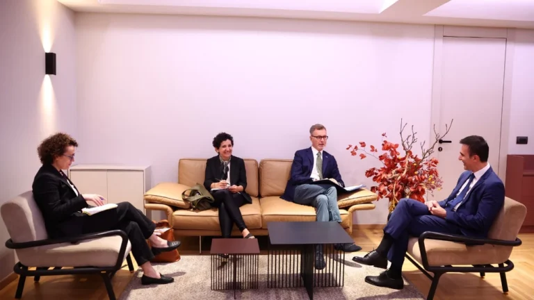 Ambasadori i BE-së takim me Prokurorin e Përgjithshëm të Shqipërisë,  Fokus te standardet etike