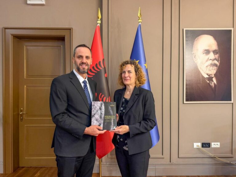Ministri Lamallari pret përfaqësuesit e FRONTEX: Forcojmë bashkëpunimin për sigurinë kufitare