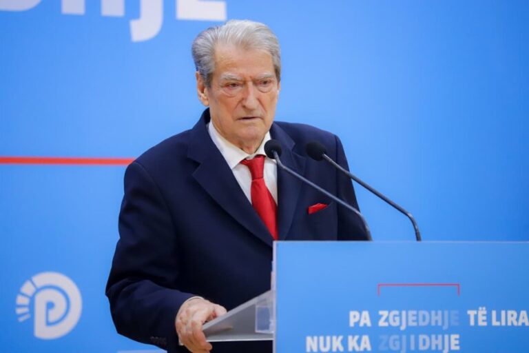 ”Ekonomia në gjendje katastrofike”, Berisha: Kostoja e jetesës është rritur me 60 përqind