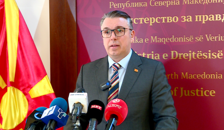 Ministri i Drejtësisë e quan protestën e studentëve të dhunshme: Gjuha maqedonase jo pengesë, por obligim
