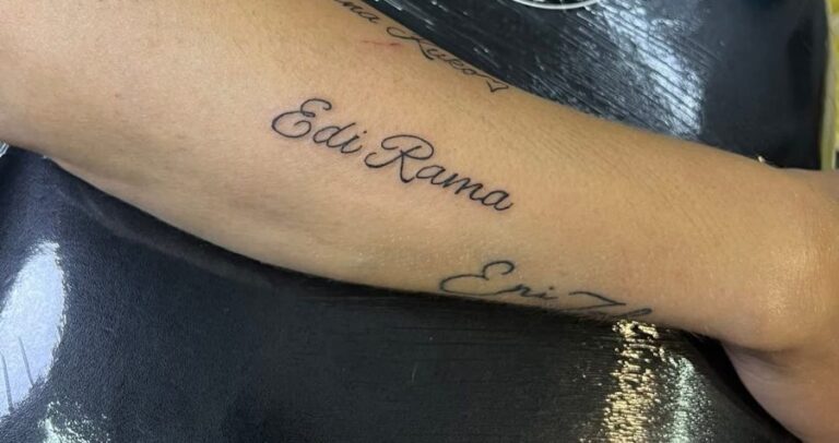 Ndodh edhe kjo, simpatizantja bën tatuazh emrin e Ramës dhe të deputetes