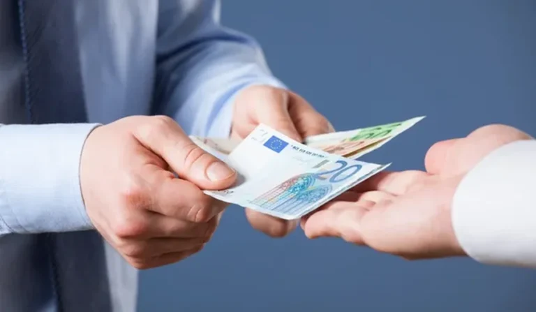 Euro “braktiset” nga huamarrësitm kreditë në lekë fitojnë terren përgjatë katër muajve të parë të vitit