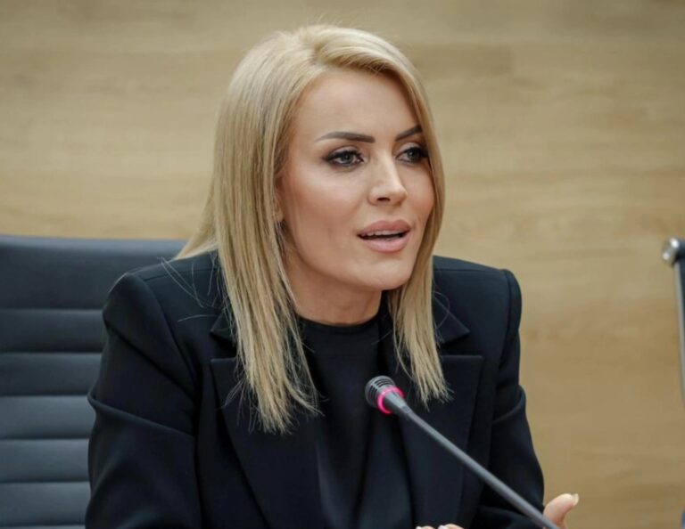 56 studentë përfundojnë në spital, drejtuesja e AKU sqaron helmimin në Akademinë e Sigurisë