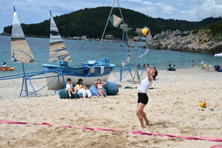 Vera po vjen, Himara çel sezonin e ri turistik