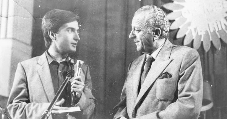 Luan Rama në një foto të vitit 1988 me legjendën e humorit shkodran, Tano Banushi