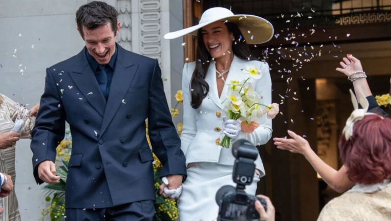 Kurorëzohet Dua Lipa me aktorin britanik Callum Turner, më 31 maj, në Old Marylebone Town Hall në Londër