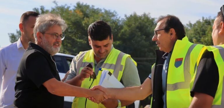 Benet Beci uron 1 Majin: Mesazh mirënjohjeje për punonjësit e qytetit