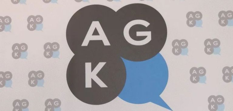 AGK: Gazetarët po përballen me pasiguri, paga të ulëta, mungesë të drejtash
