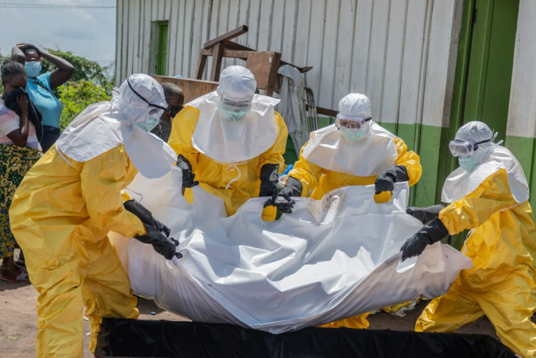 OBSH jep alarmin për situatën me Ebolën: Rreziku nuk duhet nënvlerësuar