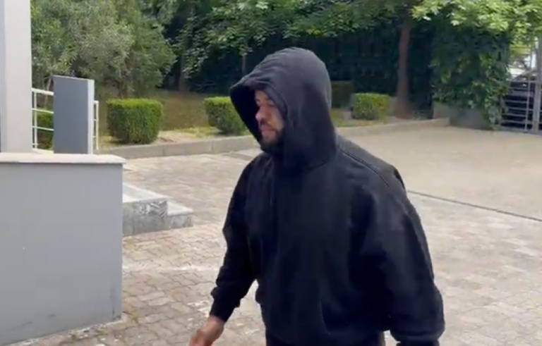 Dëshmitar në gjyqin e Laert Haxhiut, Noizy paraqitet në GJKKO