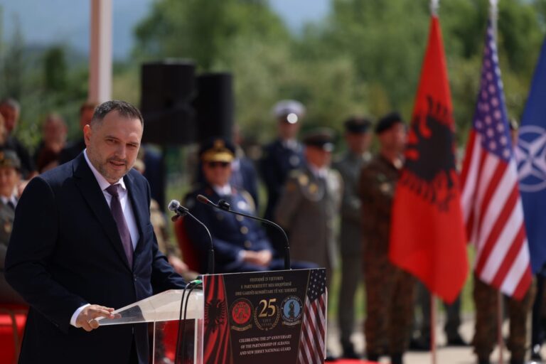 Ministri Nufi: Bashkëpunim intensiv me SHBA për modernizimin e ushtrisë
