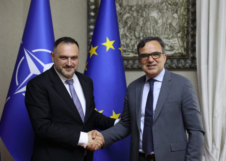 Ministri Nufi pret delegacionin nga EEAS: Të angazhuar për forcimin e partneritetit strategjik me BE dhe NATO