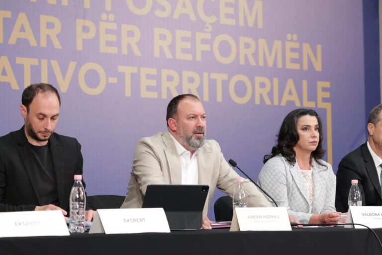 Arbjan Mazniku në Durrës: Reforma territoriale e re duhet të mbyllë hendekun e zhvillimit mes bashkive