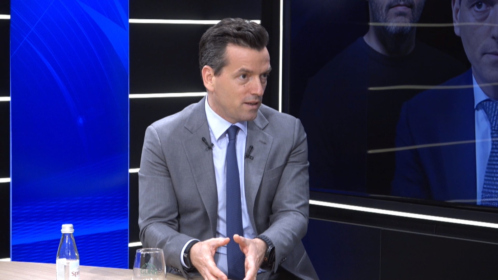 Agron Shehaj në  Koha Jonë Debat   Partitë e reja nuk kanë pse të bashkoheshin  nuk janë kushtet