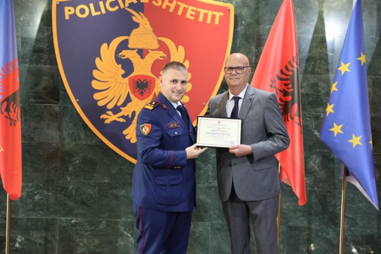 Vlerësohen me Certifikatën e Karrierës shtatë punonjës policie, drejtori Hita: Kanë shërbyer për më shumë se 4 dekada