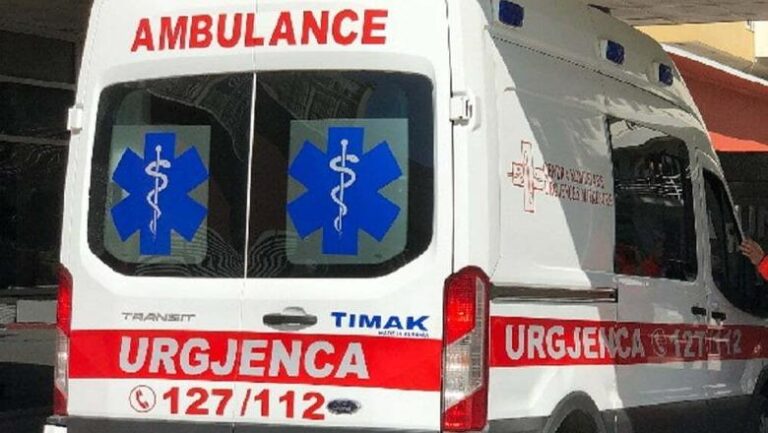 Aksident i trefishtë në Shkodër, një i vdekur dhe disa të plagosur