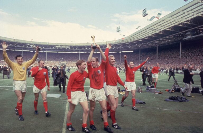 Kupa e Botës mbetet në atdheun e futbollit, triumfon Anglia (1966)