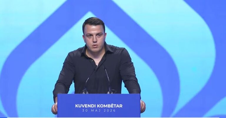 Azem Hajdari: Shqiptarët t’ia japin edhe një mundësi demokratëve, jo parti e interesave!