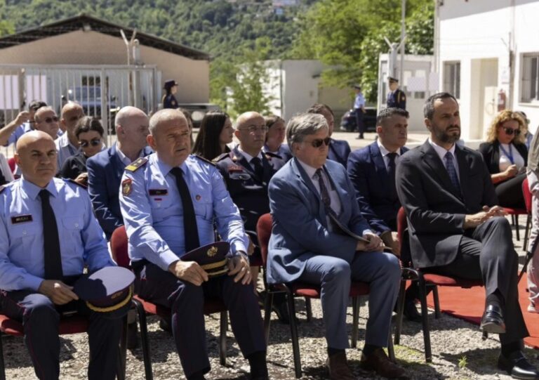 Gjermania mbështet Shqipërinë me impiant të ri për çaktivizimin e armëve ilegale