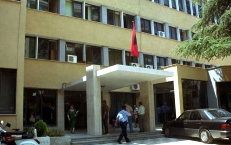 Gjykata e Tiranës shpall të pafajshëm Aurel Boriçin dhe dy ish-zyrtarë të IMT