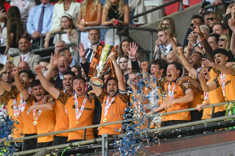 Arkëtime rekord nga promovimi në Premier League, Hull City me plane të mëdha në merkato