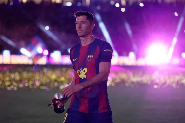 Lewandowski konfirmon largimin nga Barcelona: Faleminderit të gjithëve