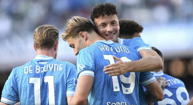 Napoli e mbyll me fitore kampionatin, Conte largohet me duartrokitje