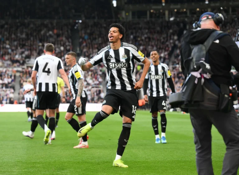 West Ham humbet thellë ndaj Newcastle dhe është pranë rënies në Championship