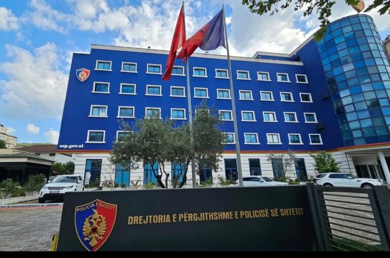 Zhvatën klientët, arrestime e masa sigurimi për 12 punonjës të një banke të nivelit të dytë
