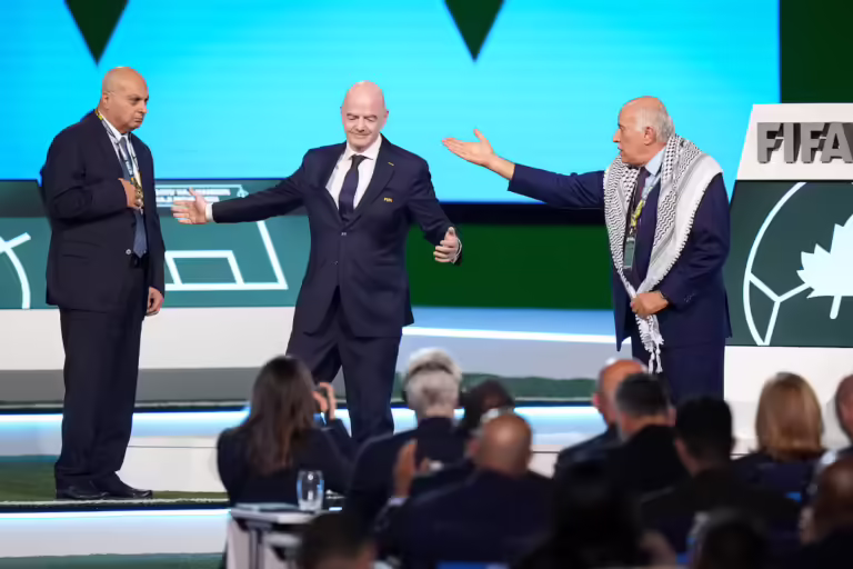 Tensione në Kongresin e FIFA-s: Izraeli dhe Palestina dalin ne skenë, por më pas situata del jashtë kontrollit … (VIDEO)