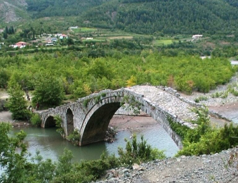 Ura mesjetare e Kamarës, simbol i via Egnatia