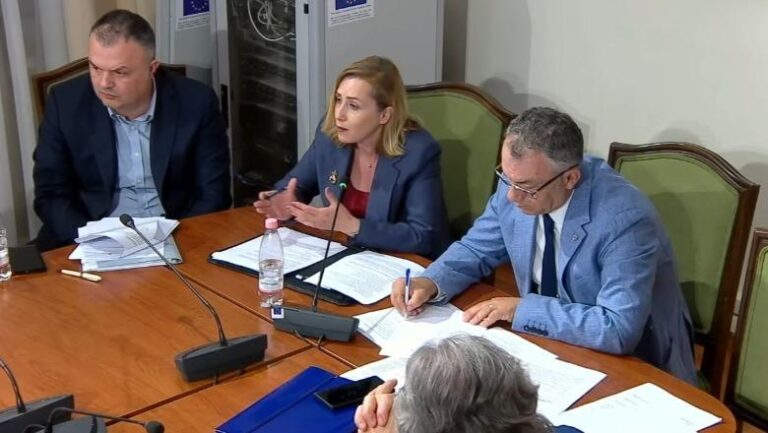 PD: Pensionistët e punësuar të mos paguajnë sigurime! Qeveria: Kontributi kthehet si bonus ose rritje pensioni