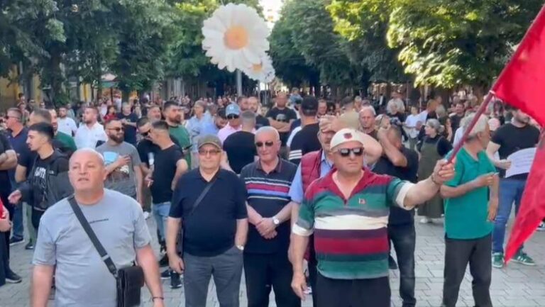 Çështja e Zvërnecit, protestë edhe në Korçë