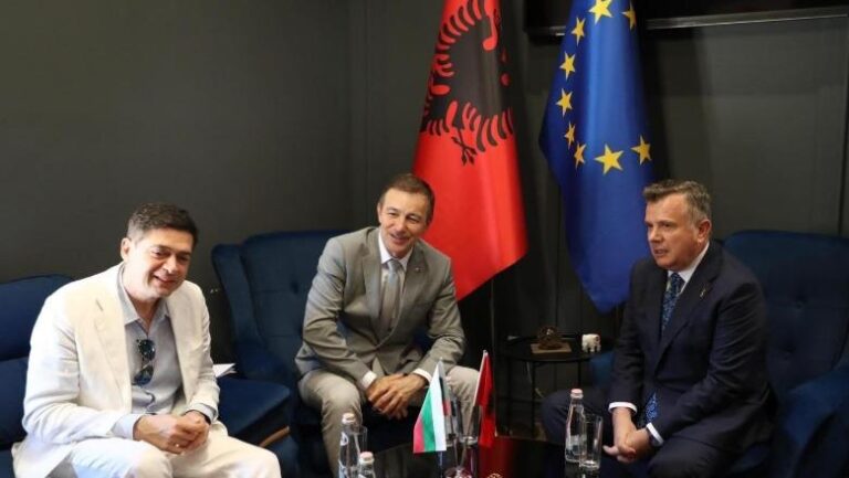 Taulant Balla pret raporterin e PPE për Shqipërinë, Kovatchev: Mbështetje për anëtarësimin e vendit në BE deri në vitin 2027