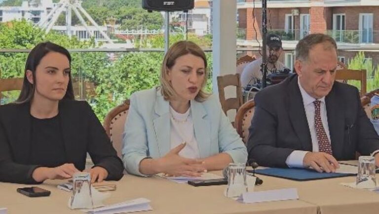 Shkodra gati për fluksin e turistëve, institucionet lokale nisin koordinimi për sezonin turistik 2026