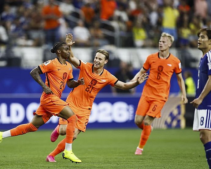 Holanda ndalet nga Japonia në një thriller me katër gola  Bregu i Fildishtë mund Ekuadorin
